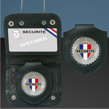 PORTE CARTE AVEC CHAINE ET MEDAILLE SECURITE